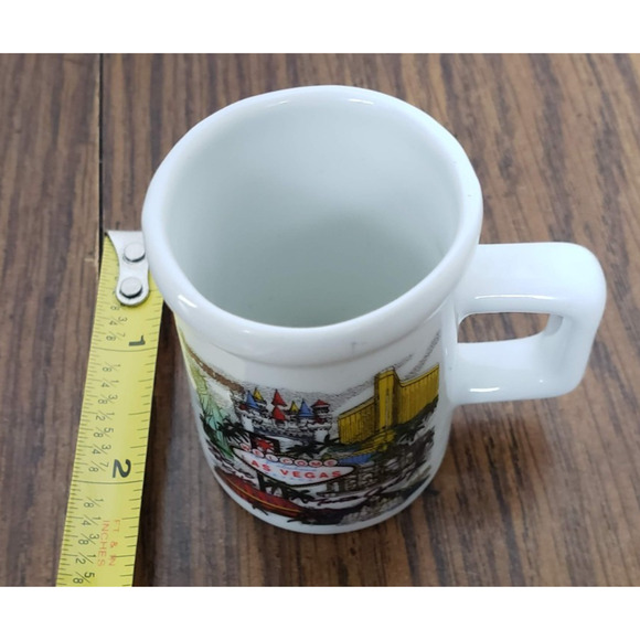 Las Vegas Sign Souvenir Vegas Strip Novelty Mini Mug Toothpick Holder Shot Glass - Picture 8 of 9